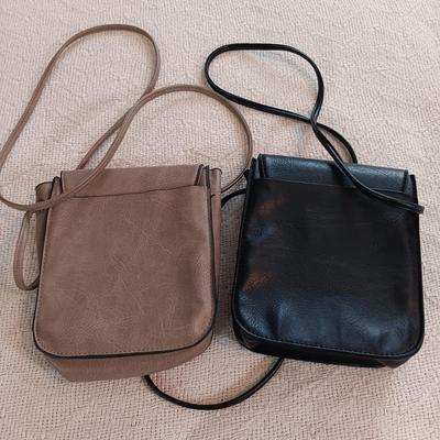 LOT 143: Set of (6) Handbags - Stone Mountain, Brighton, Great American Leatherworks & More