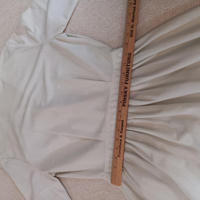 LOT 148: WWII Bruck's Nurses Cape and White Nurses Uniform