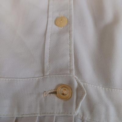 LOT 148: WWII Bruck's Nurses Cape and White Nurses Uniform