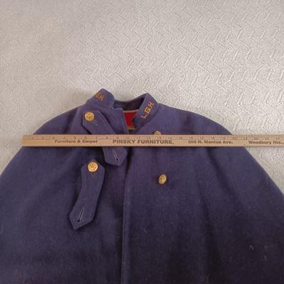 LOT 148: WWII Bruck's Nurses Cape and White Nurses Uniform