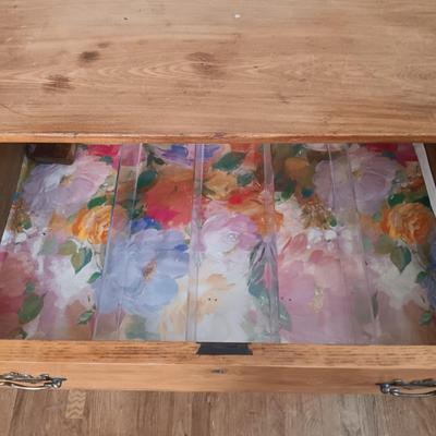 LOT 149: Vintage Chest of Drawers w/Mirror