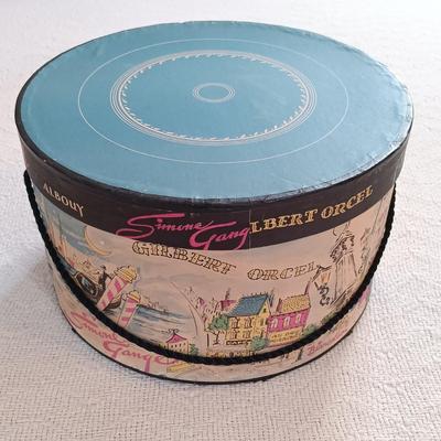 LOT 151: Vintage Merrimac Merri-Soie , Shari Brett & Sears Millinery Hat Collection, Bienen Davis 1950s Brown Barrell Purse &...