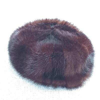 LOT 151: Vintage Merrimac Merri-Soie , Shari Brett & Sears Millinery Hat Collection, Bienen Davis 1950s Brown Barrell Purse &...