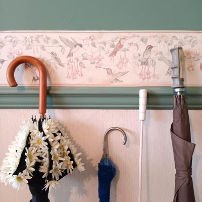 LOT 161: Vintage Umbrellas/Parasols