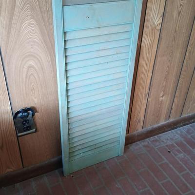 LOT 223: Etched Glass Windowpane & Wooden Shutter