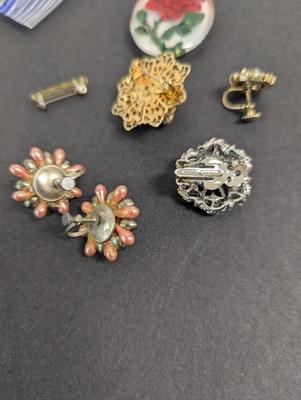 Vintage Necklaces & Earrings