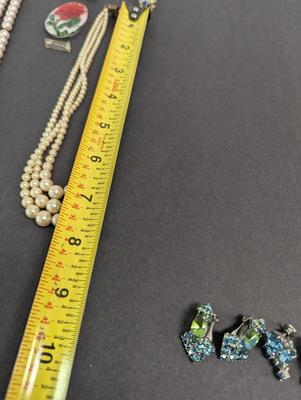 Vintage Necklaces & Earrings