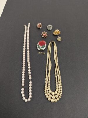 Vintage Necklaces & Earrings