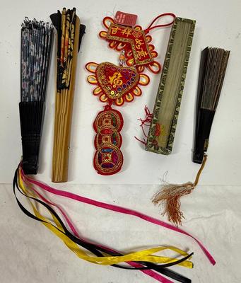 Vintage Folding Hand fans Lot