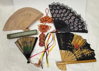 Vintage Folding Hand fans Lot