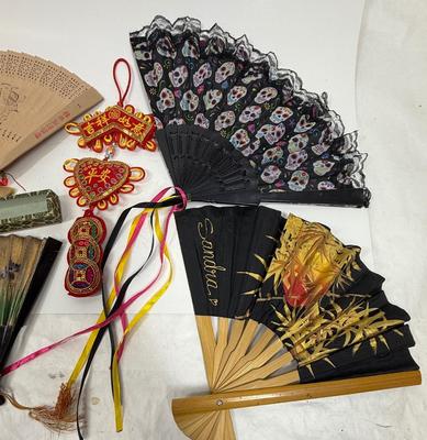Vintage Folding Hand fans Lot