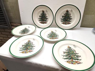Lot #126 Lot of 6 Spode Christmas Tree Dinner Plates