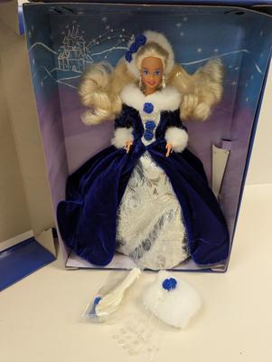 Limited Edition Winter Princess Barbie Lot 18