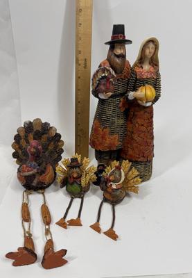 Thanksgiving Decor lot - Pilgrim Couple with 3 Turkey Shelf-sitters