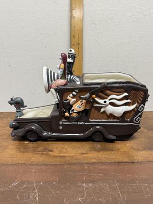 NIGHTMARE BEFORE CHRISTMAS Mayor's Hearse Car Canopy Chip & Dip Serving Dish Disney Traditions