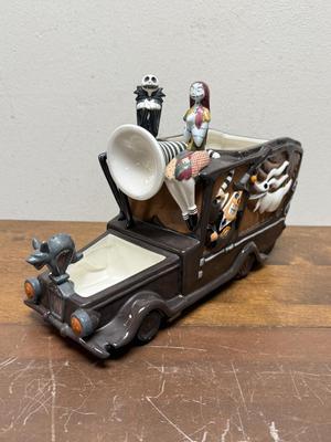 NIGHTMARE BEFORE CHRISTMAS Mayor's Hearse Car Canopy Chip & Dip Serving Dish Disney Traditions