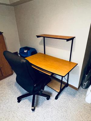 COMPUTER DESK AND OFFICE CHAIR