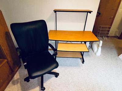 COMPUTER DESK AND OFFICE CHAIR