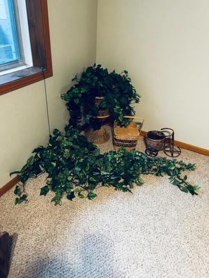 FAUX FOLIAGE AND ACCOMPANYING WICKER ITEMS