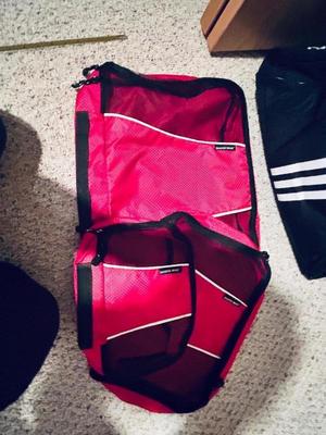 LUGGAGE/TRAVEL BAGS