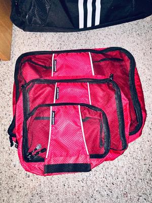 LUGGAGE/TRAVEL BAGS