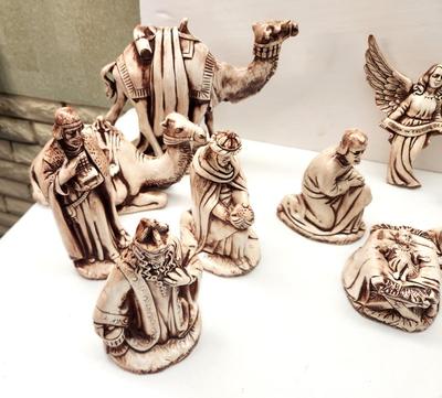 Lot #154 Holland Mold Ceramic Nativity Set - 17 Pieces