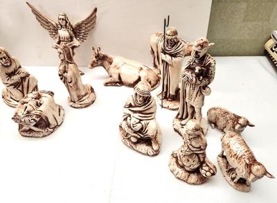 Lot #154 Holland Mold Ceramic Nativity Set - 17 Pieces