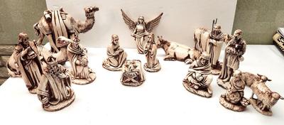 Lot #154 Holland Mold Ceramic Nativity Set - 17 Pieces