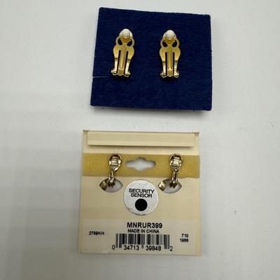 Krementz Set with Monet & More Screw Back Clip Earrings (ST-HS)