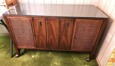Lot #194 Mid Century Broyhill Premier Server/Bar
