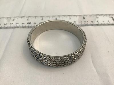 Silvertone Stepping pebbles Bangle