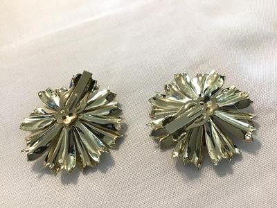 Gold Sunburst With Pearl Vintage clip on Earrings