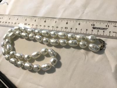 Beautiful Vintage Faux Pearl Necklace