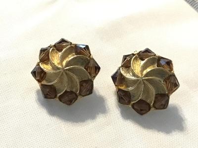 Brown Rhinestone Gold Tone Vintage Clip on Earrings