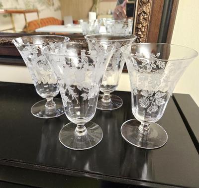 Lot #207 Lot of 4 vintage Footed Water Crystal Glasses - bird pattern