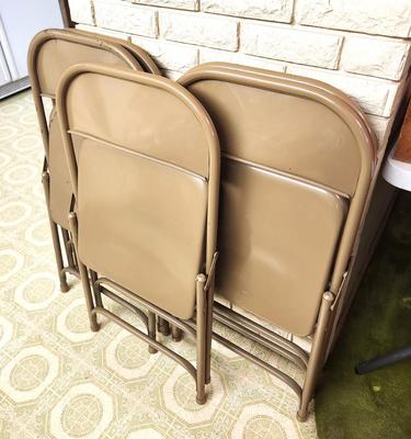 Lot #211 Lot of 5 Standard Folding Chairs