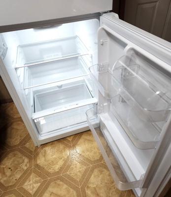 Lot #214 Insignia Refrigerator Freezer - super clean - works great