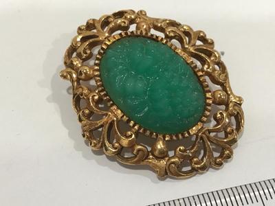 Asian oval Green Faux Glass Scroll Jade Brooch