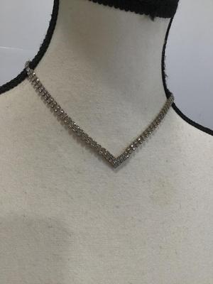 Rhinestone V Fashion Necklace