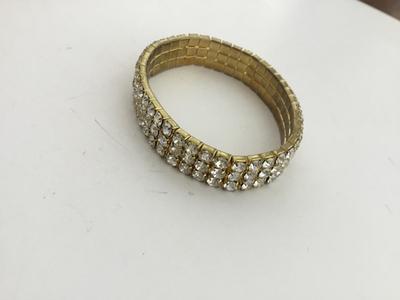 Gold tone rhinestone stretchy bracelet