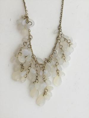 Gold tone beautiful fashion necklace