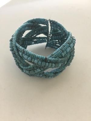 Light blue beaded fashion bracelet