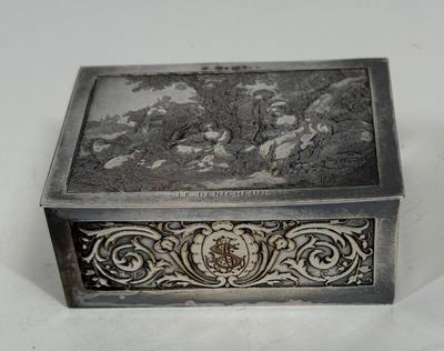 Antique Casket Box Lidded Trinket Box Le Denicheur With Engraving - Silver Plated
