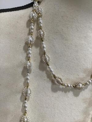 Beautiful Faux Bead Necklace Vintage