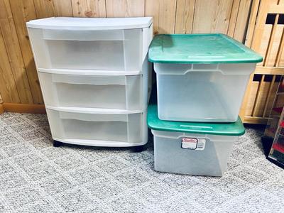 STORAGE TOTES AND DRAWERS