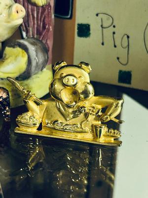 ONE MORE PEN OF PIGS! HOW COULD YOU HAVE TOO MANY LITTLE PIGGIES?