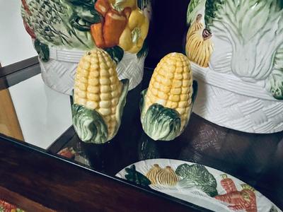 KMC CERAMIC CANISTERS AND SHAKERS