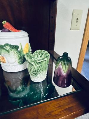 KMC CERAMIC CANISTERS AND SHAKERS