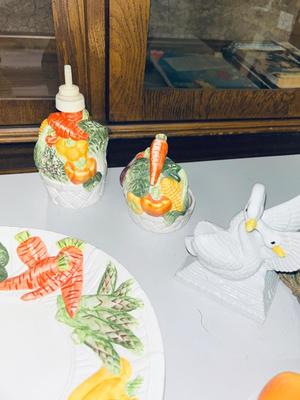 1954 LANE & CO, KMC AND MORE CERAMIC GLASSWARES