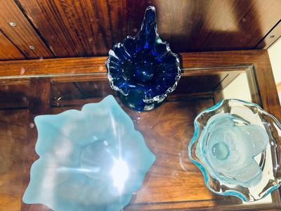 FENTON COBALT BLUE WITH WHITE RIBBON VASE AND 2 VIKING SATIN BLUE DISHES